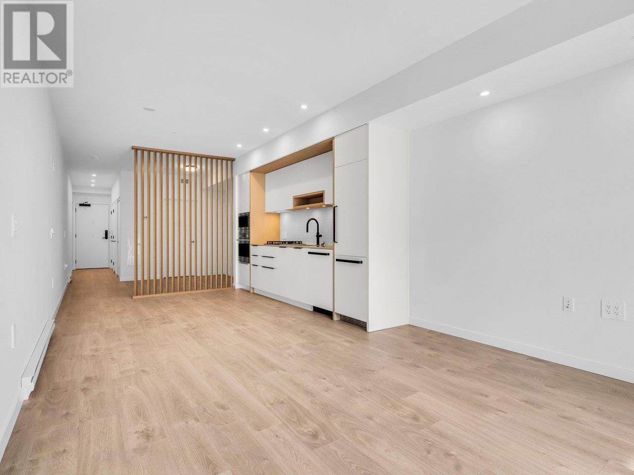 311 2520 Guelph Street, Vancouver, British Columbia  V5T 0K7 - Photo 2 - R3014293