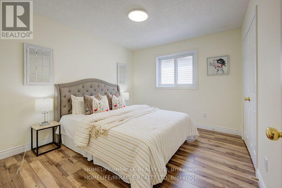 6 Resurrection Drive, Kitchener, Ontario  N2N 3C1 - Photo 25 - X12213310
