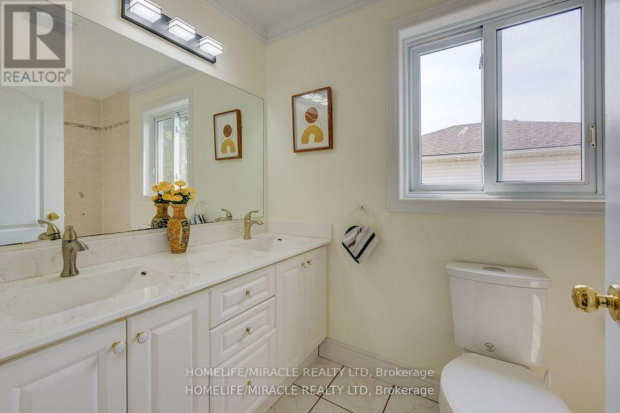 6 Resurrection Drive, Kitchener, Ontario  N2N 3C1 - Photo 26 - X12213310