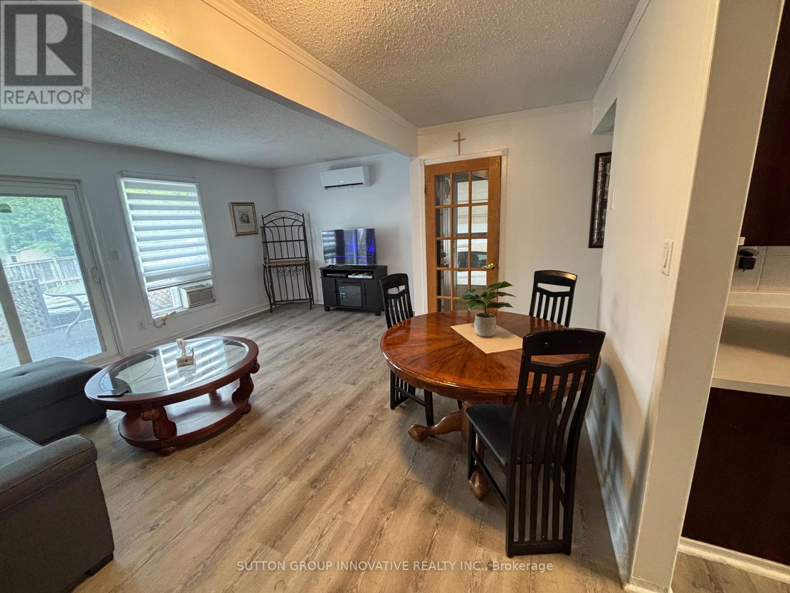 657 Upper Wentworth Street, Hamilton (Burkholme), Ontario  L9A 4V4 - Photo 14 - X12213343
