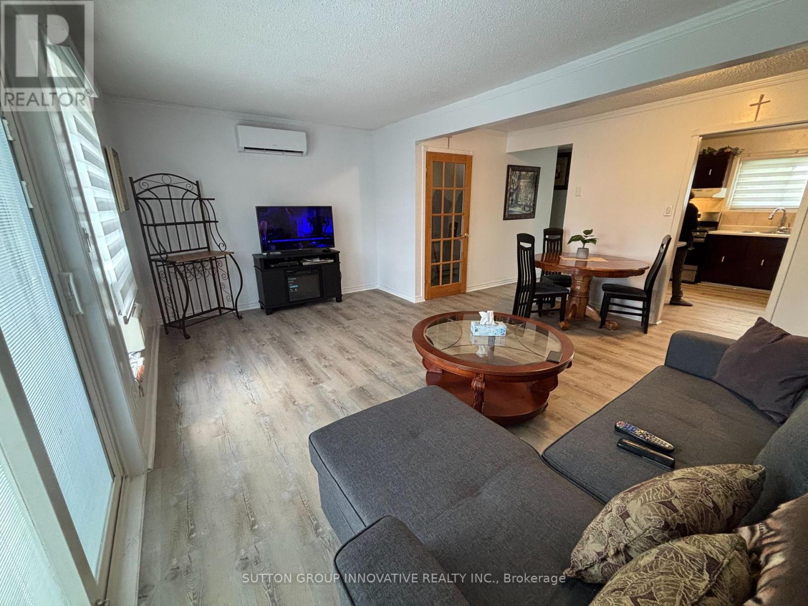 657 Upper Wentworth Street, Hamilton (Burkholme), Ontario  L9A 4V4 - Photo 18 - X12213343