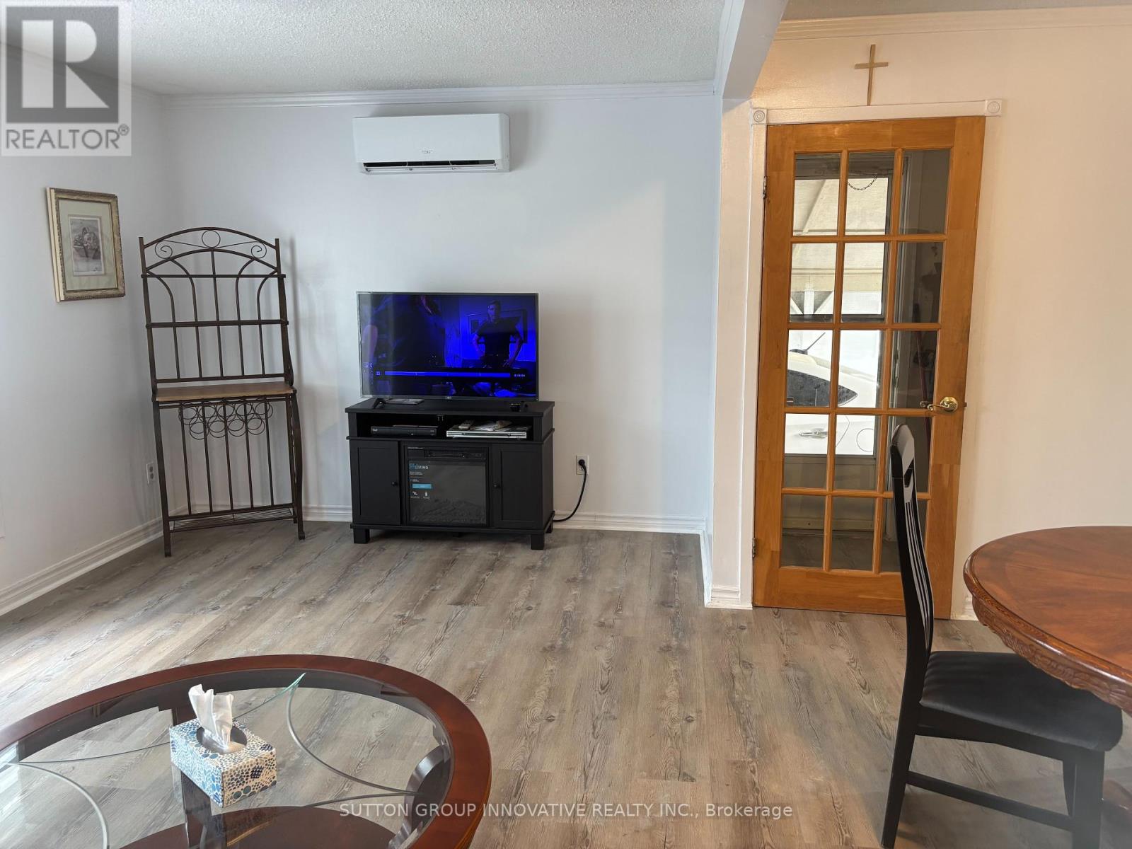 657 Upper Wentworth Street, Hamilton (Burkholme), Ontario  L9A 4V4 - Photo 24 - X12213343