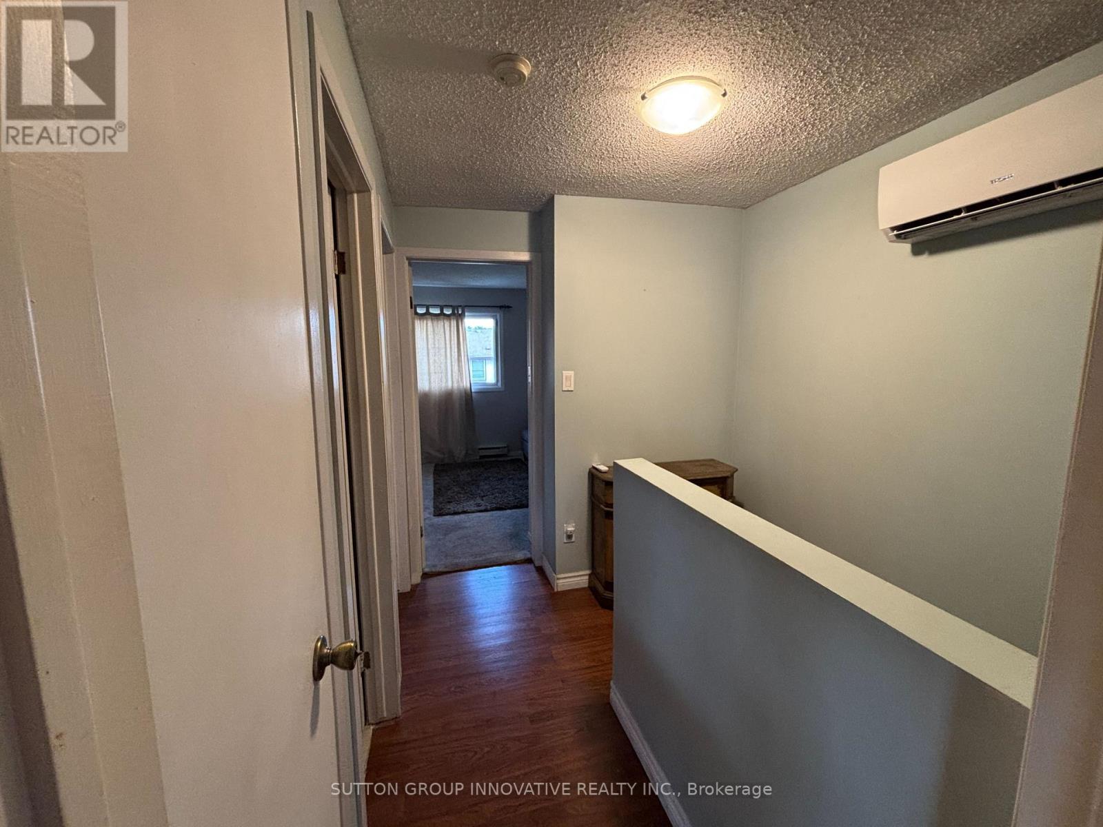 657 Upper Wentworth Street, Hamilton (Burkholme), Ontario  L9A 4V4 - Photo 29 - X12213343