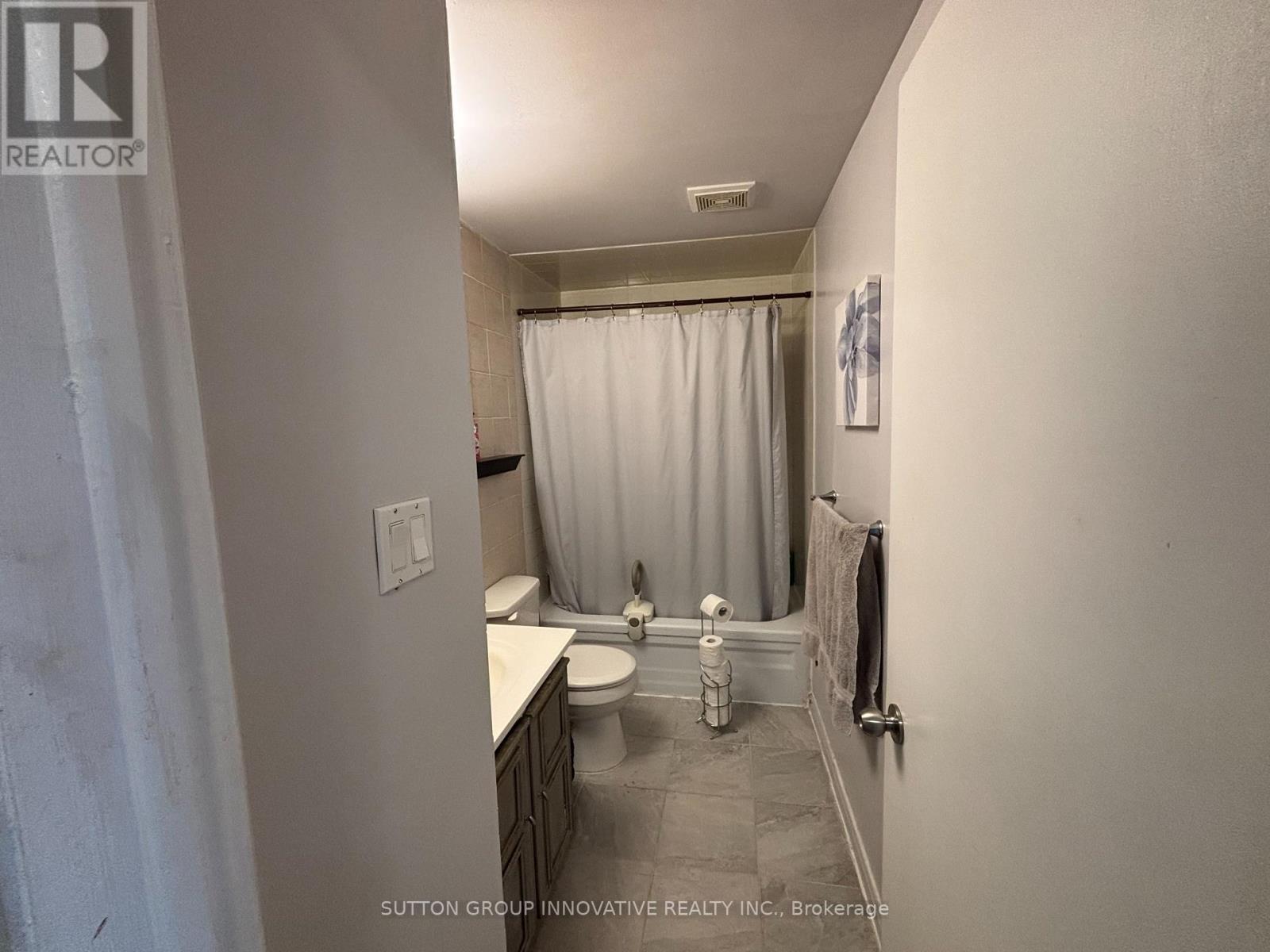 657 Upper Wentworth Street, Hamilton (Burkholme), Ontario  L9A 4V4 - Photo 37 - X12213343
