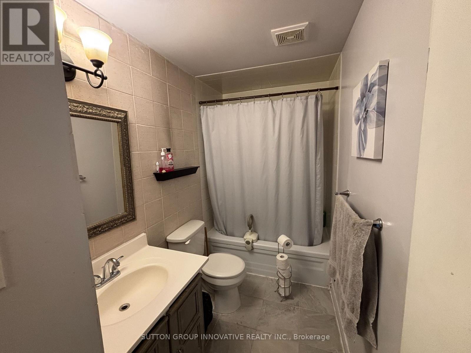657 Upper Wentworth Street, Hamilton (Burkholme), Ontario  L9A 4V4 - Photo 38 - X12213343