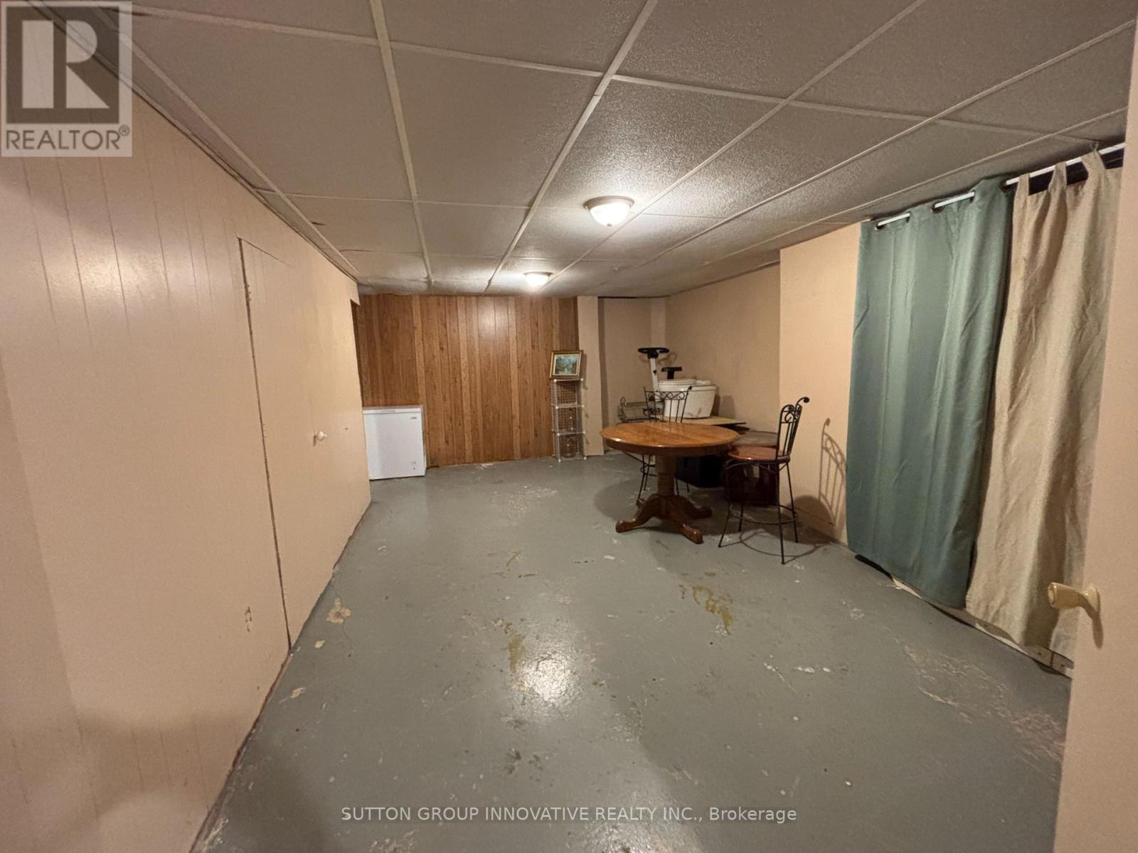 657 Upper Wentworth Street, Hamilton (Burkholme), Ontario  L9A 4V4 - Photo 41 - X12213343