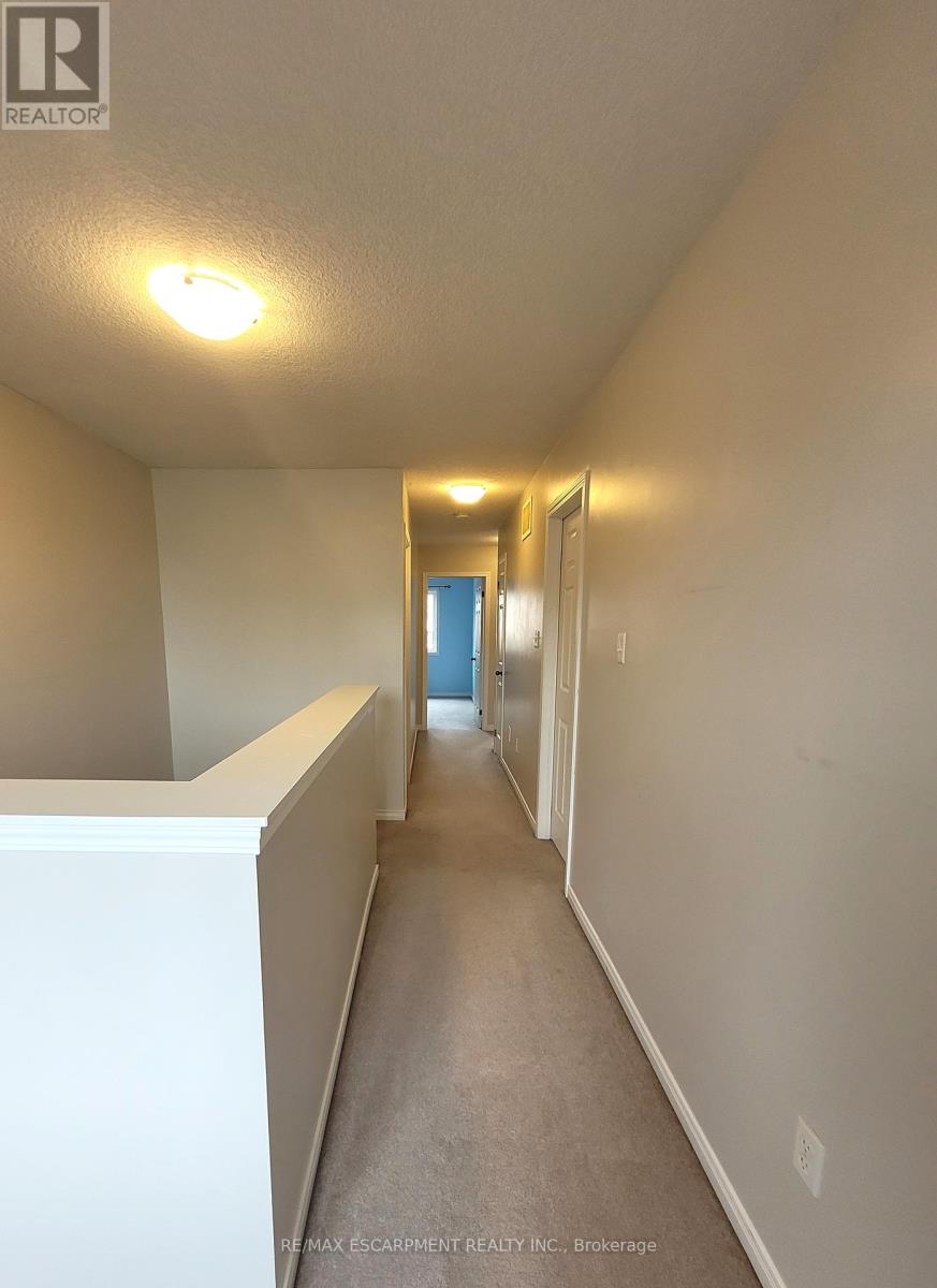 91 English Lane, Brantford, Ontario  N3T 0G9 - Photo 14 - X12213377
