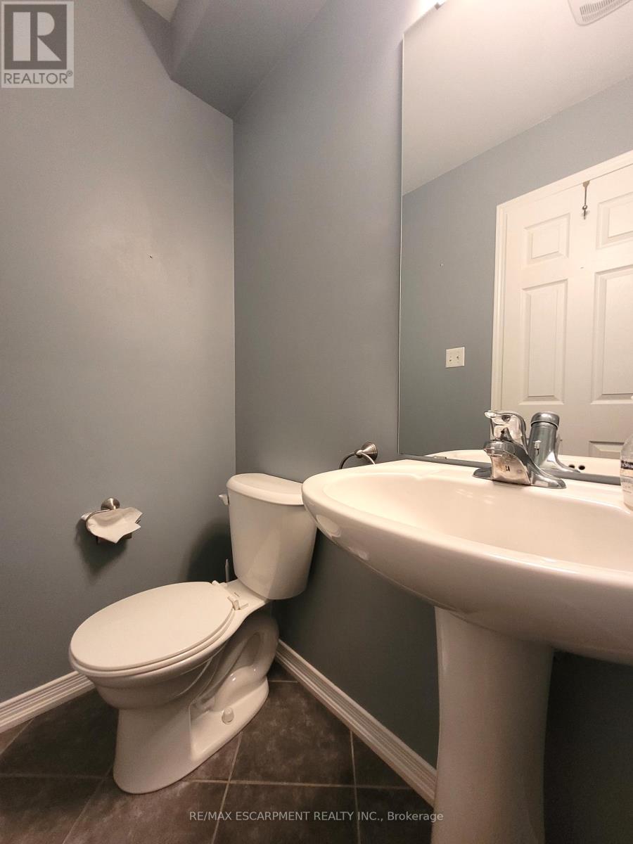 91 English Lane, Brantford, Ontario  N3T 0G9 - Photo 15 - X12213377