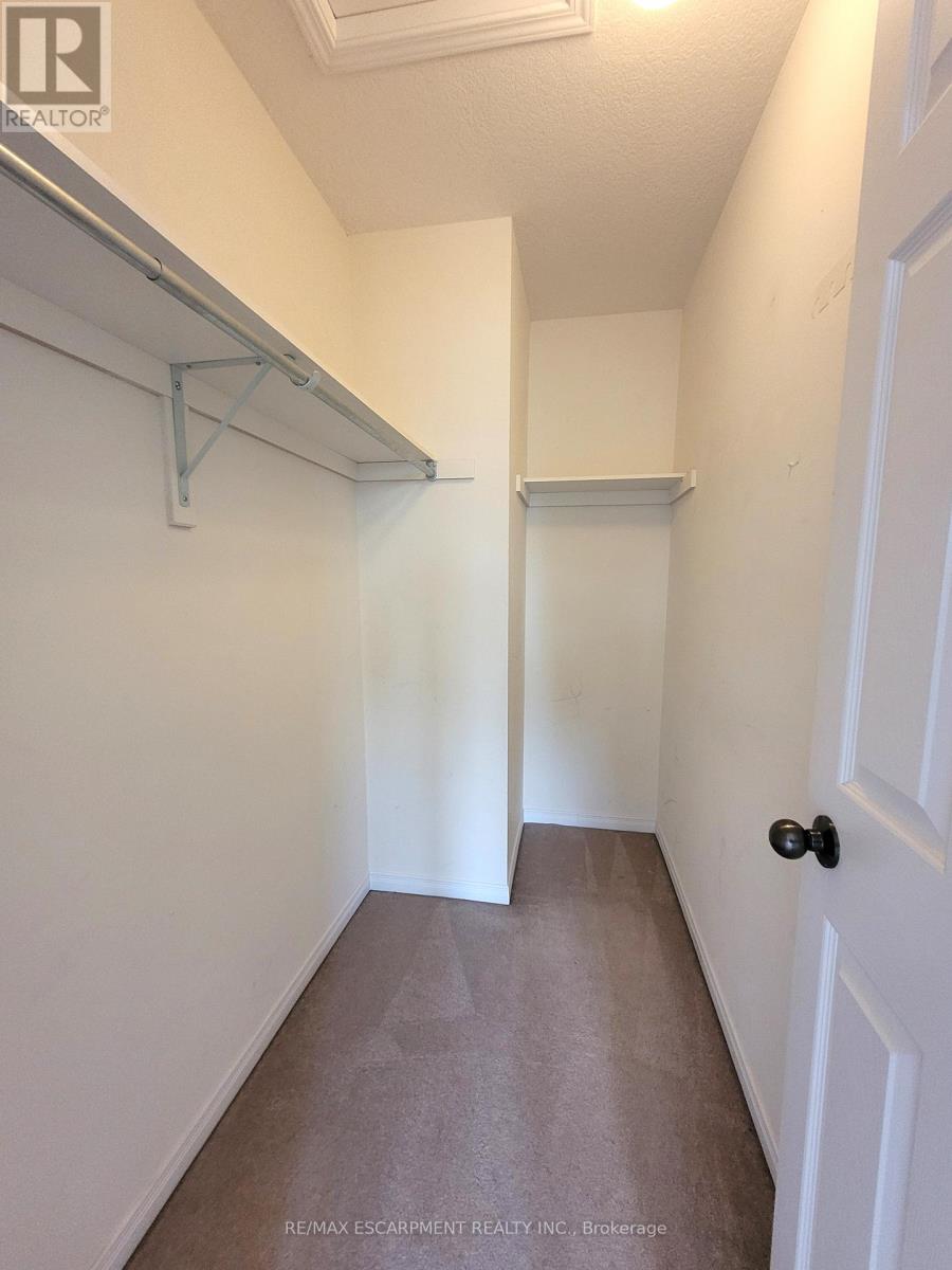 91 English Lane, Brantford, Ontario  N3T 0G9 - Photo 19 - X12213377