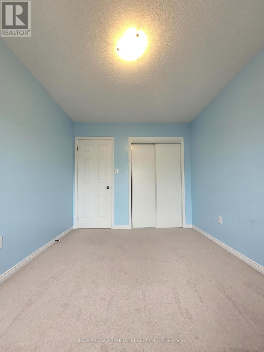91 English Lane, Brantford, Ontario  N3T 0G9 - Photo 24 - X12213377