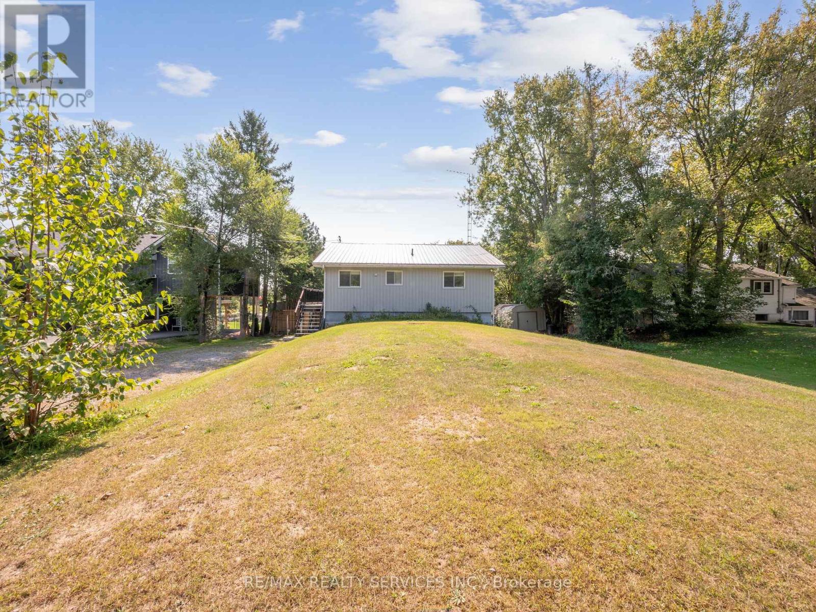 183 Mcguire Beach Road, Kawartha Lakes, Ontario  K0M 2B0 - Photo 12 - X12213379
