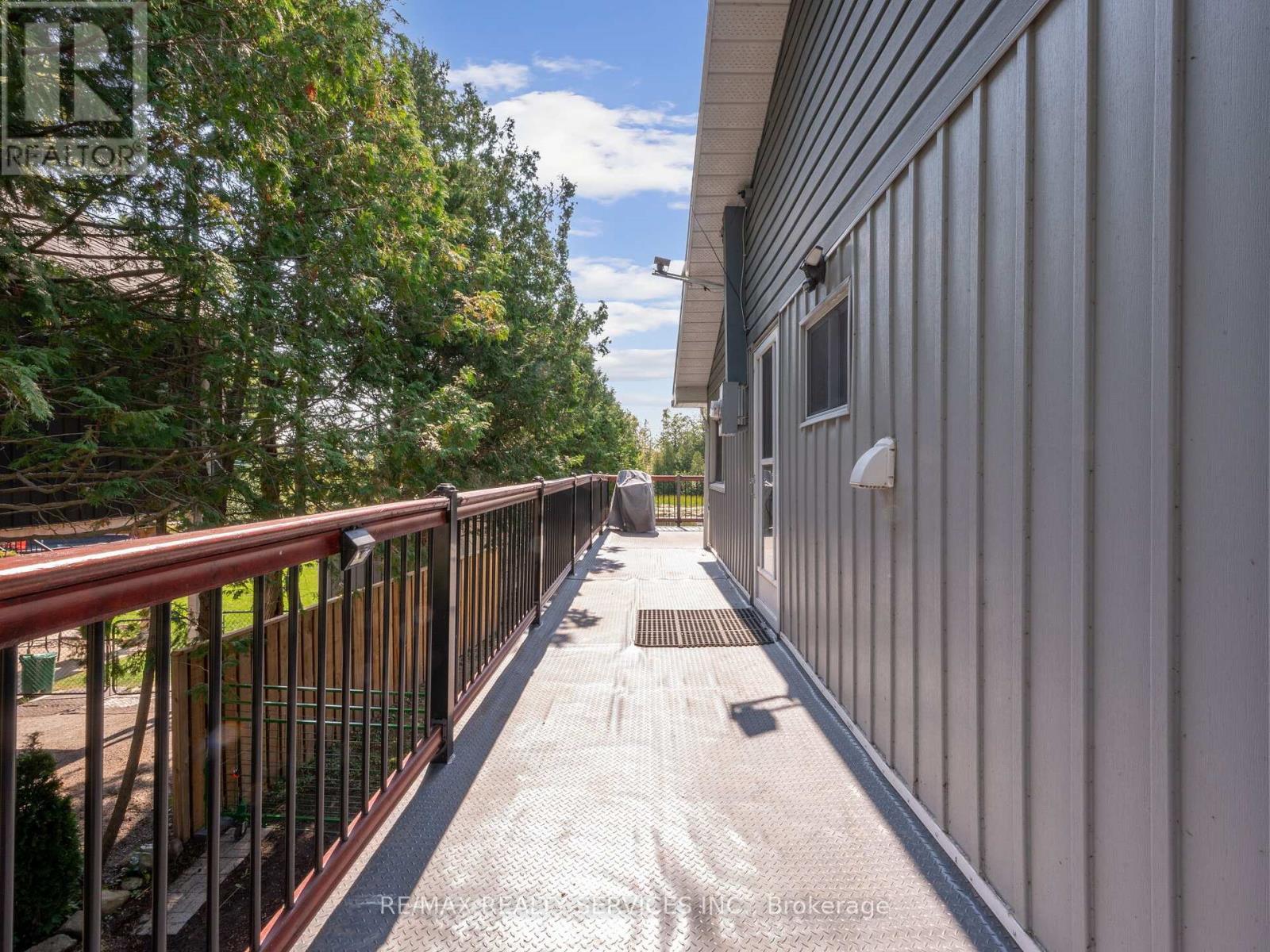 183 Mcguire Beach Road, Kawartha Lakes, Ontario  K0M 2B0 - Photo 15 - X12213379