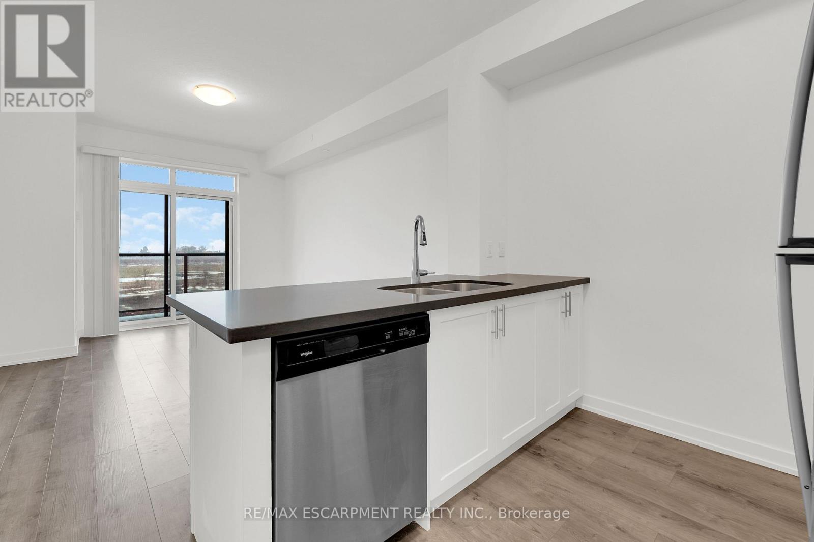 441 - 5055 Greenlane Road, Lincoln, Ontario  L0R 1B3 - Photo 4 - X12213411