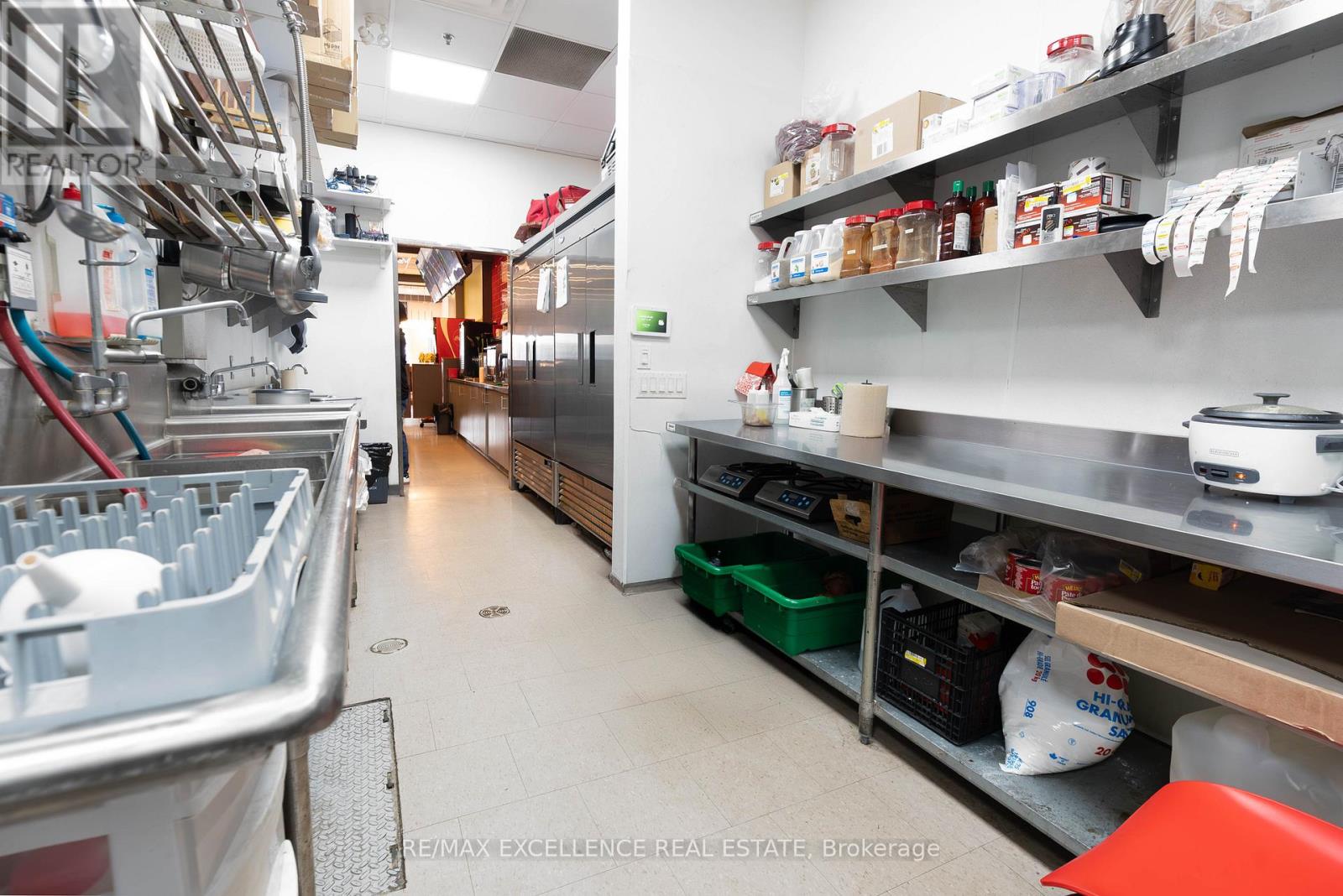 C410 - 80 Dundas Street E, Hamilton, Ontario  L0R 2H2 - Photo 5 - X12213444