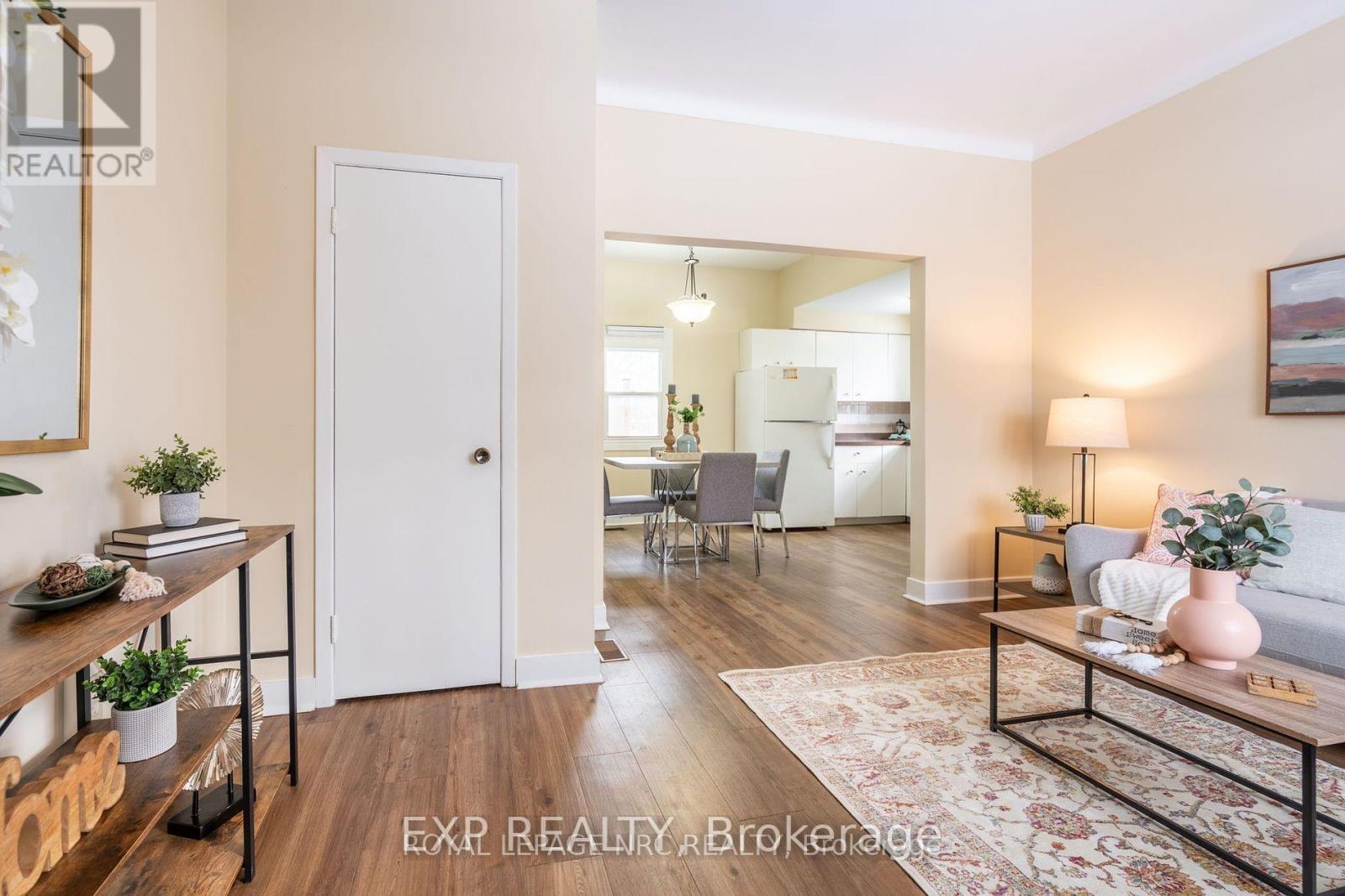 30 Wiley Street, St. Catharines, Ontario  L2R 4E7 - Photo 3 - X12213448