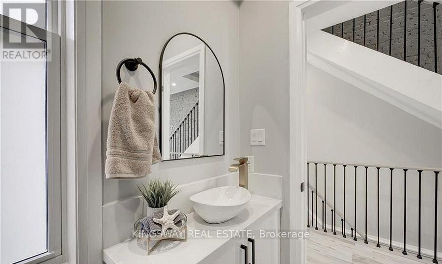 42 Madison Avenue, Hamilton, Ontario  L8L 5Y4 - Photo 11 - X12213509