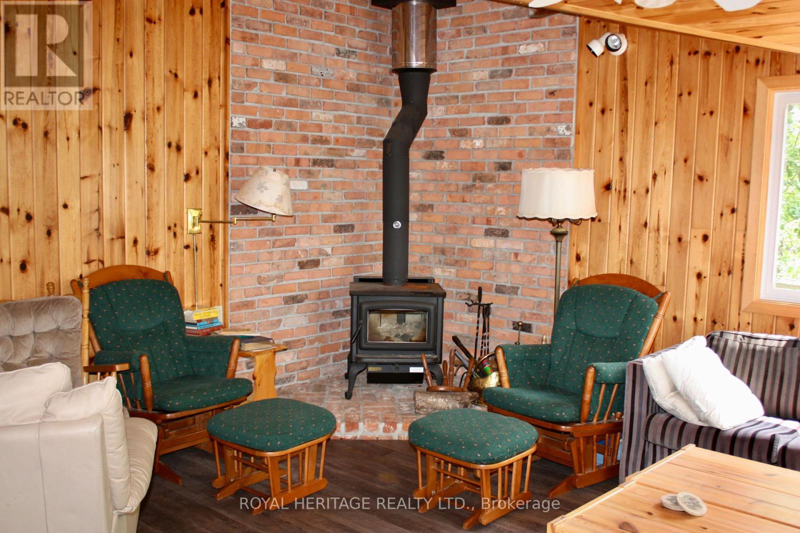 385 Island 38, Havelock-Belmont-Methuen, Ontario  K0L 2H0 - Photo 13 - X12213531