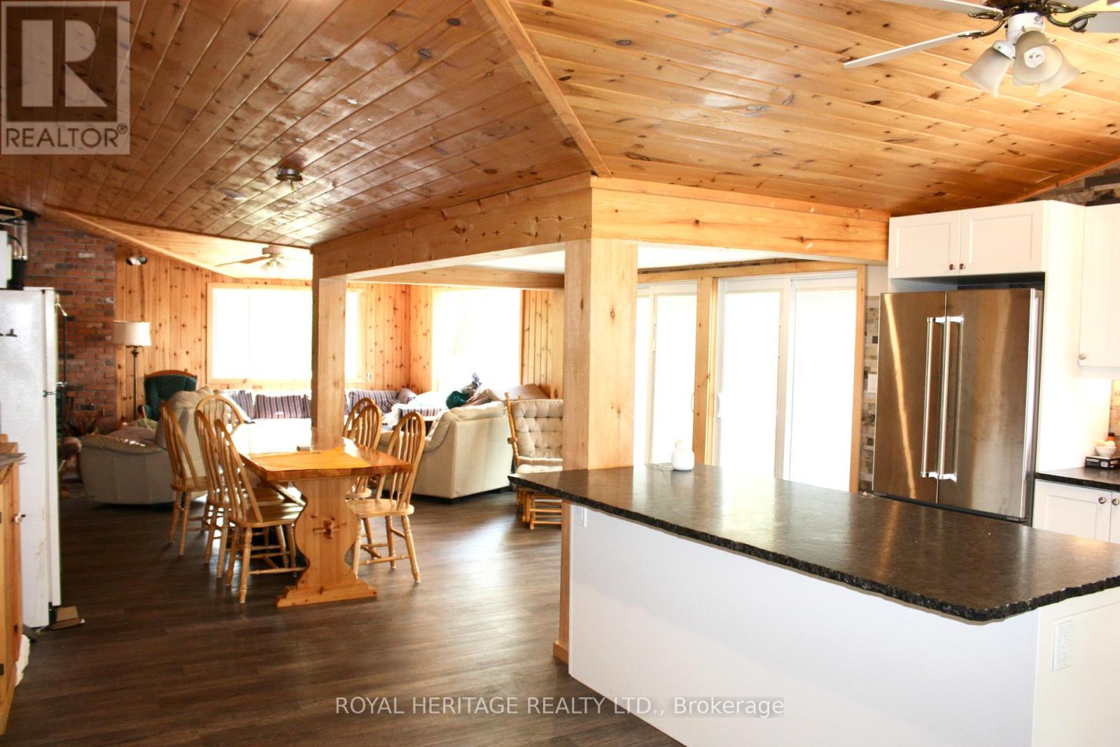 385 Island 38, Havelock-Belmont-Methuen, Ontario  K0L 2H0 - Photo 7 - X12213531