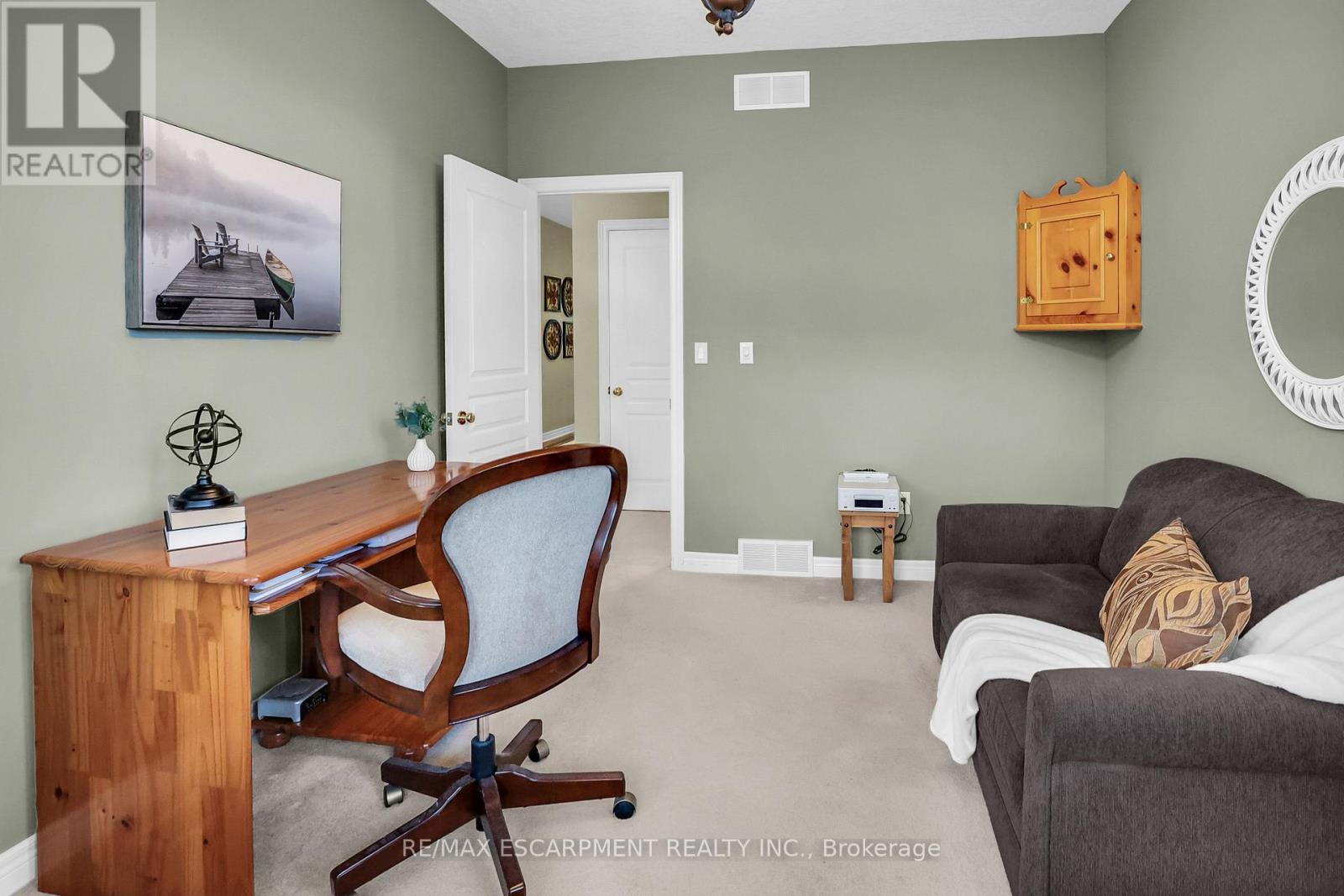 4 - 8 Muscat Drive, Grimsby (Grimsby East), Ontario  L3M 5S7 - Photo 16 - X12213542