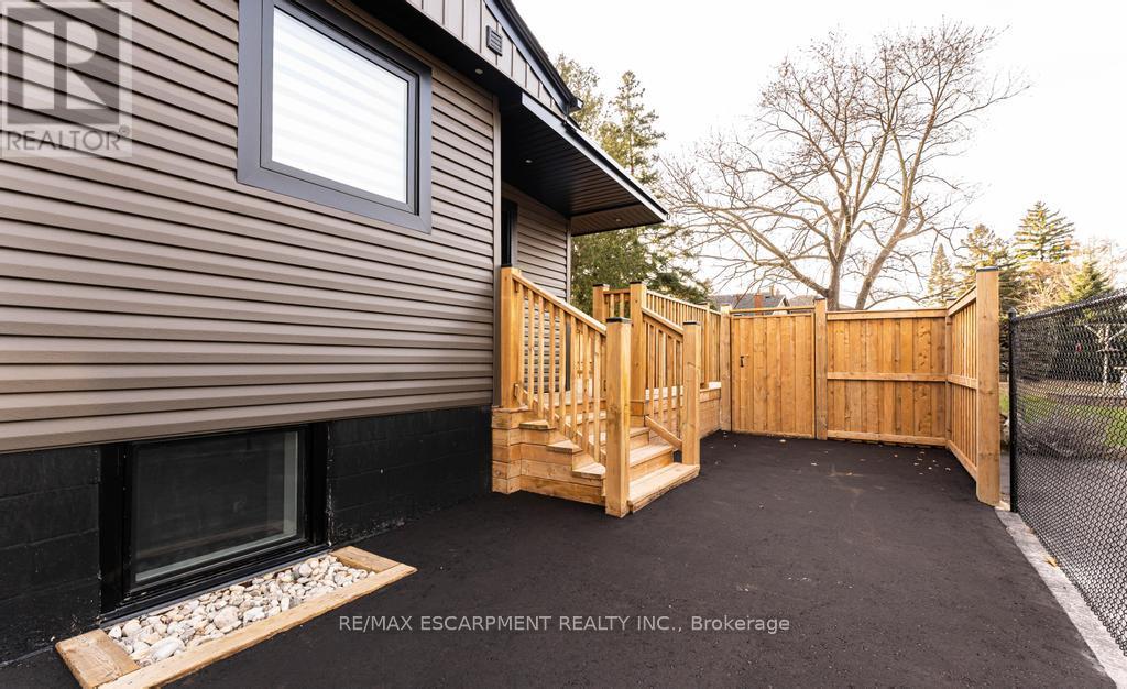 174 Roxborough Avenue, Hamilton, Ontario  L8E 1S5 - Photo 15 - X12213560