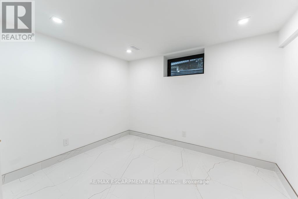 174 Roxborough Avenue, Hamilton, Ontario  L8E 1S5 - Photo 26 - X12213560