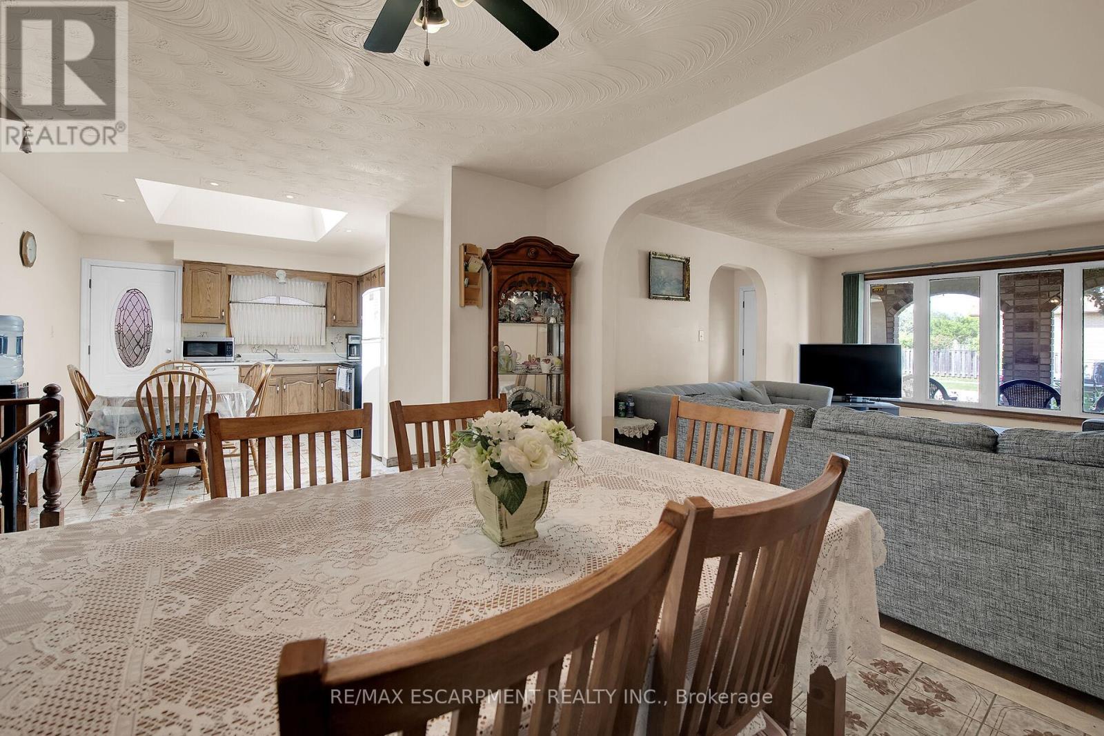 45 Juniper Drive, Hamilton, Ontario  L8E 4C7 - Photo 17 - X12213693