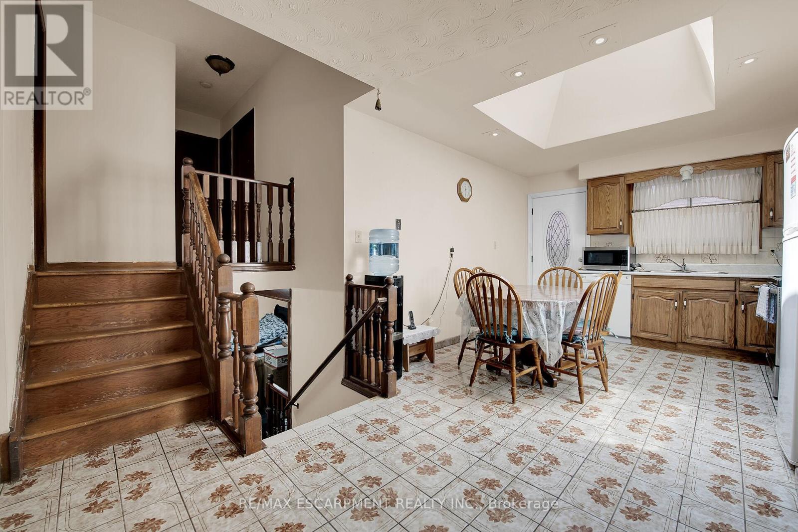 45 Juniper Drive, Hamilton, Ontario  L8E 4C7 - Photo 21 - X12213693