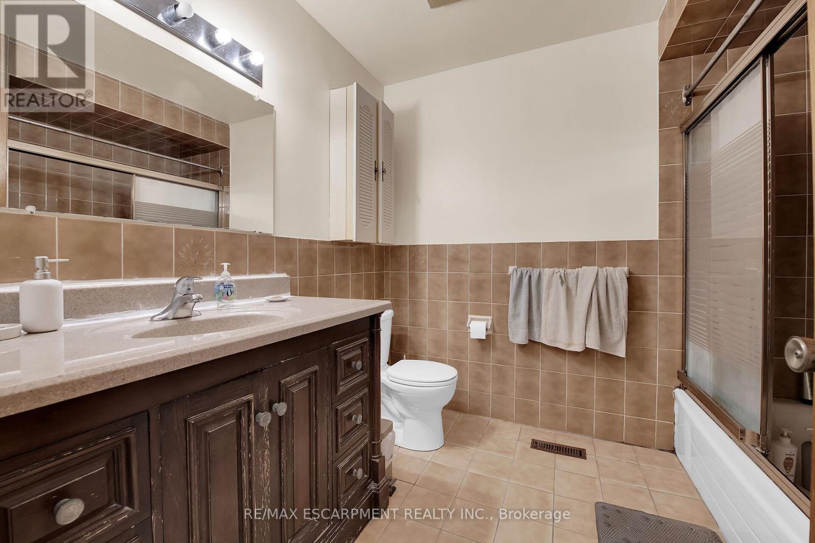 45 Juniper Drive, Hamilton, Ontario  L8E 4C7 - Photo 24 - X12213693