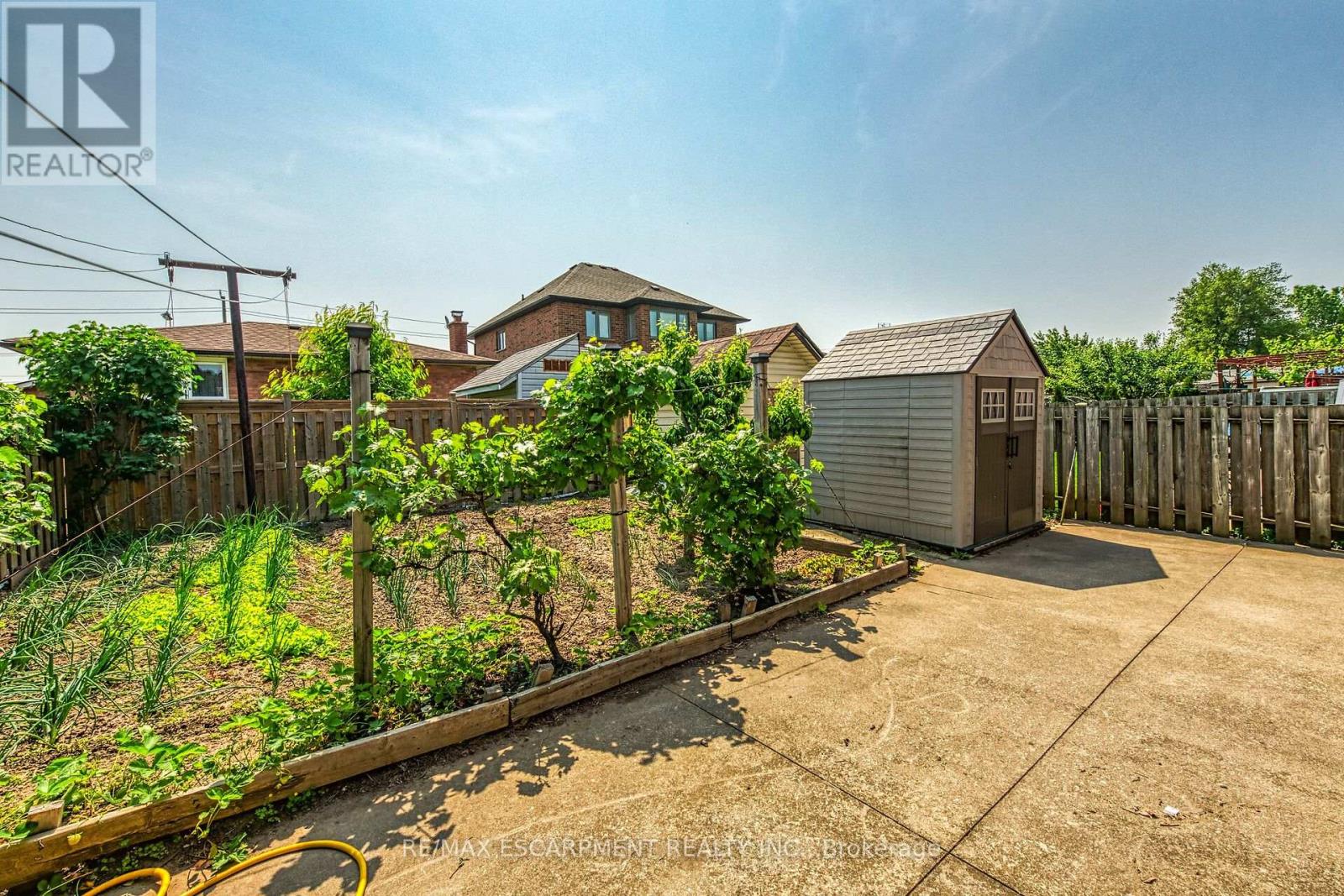 45 Juniper Drive, Hamilton, Ontario  L8E 4C7 - Photo 37 - X12213693