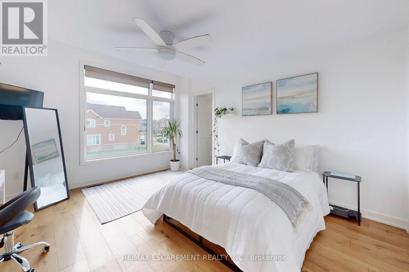 31 Robarts Drive, Hamilton, Ontario  L9K 0H5 - Photo 24 - X12213698