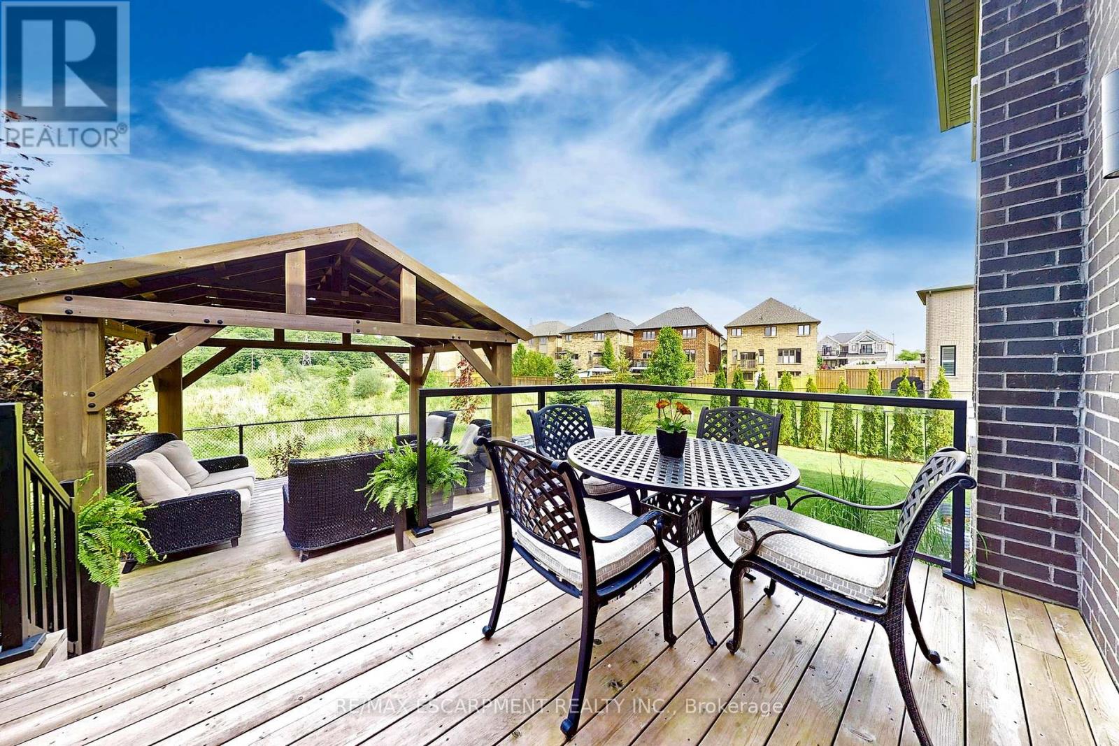 31 Robarts Drive, Hamilton, Ontario  L9K 0H5 - Photo 38 - X12213698