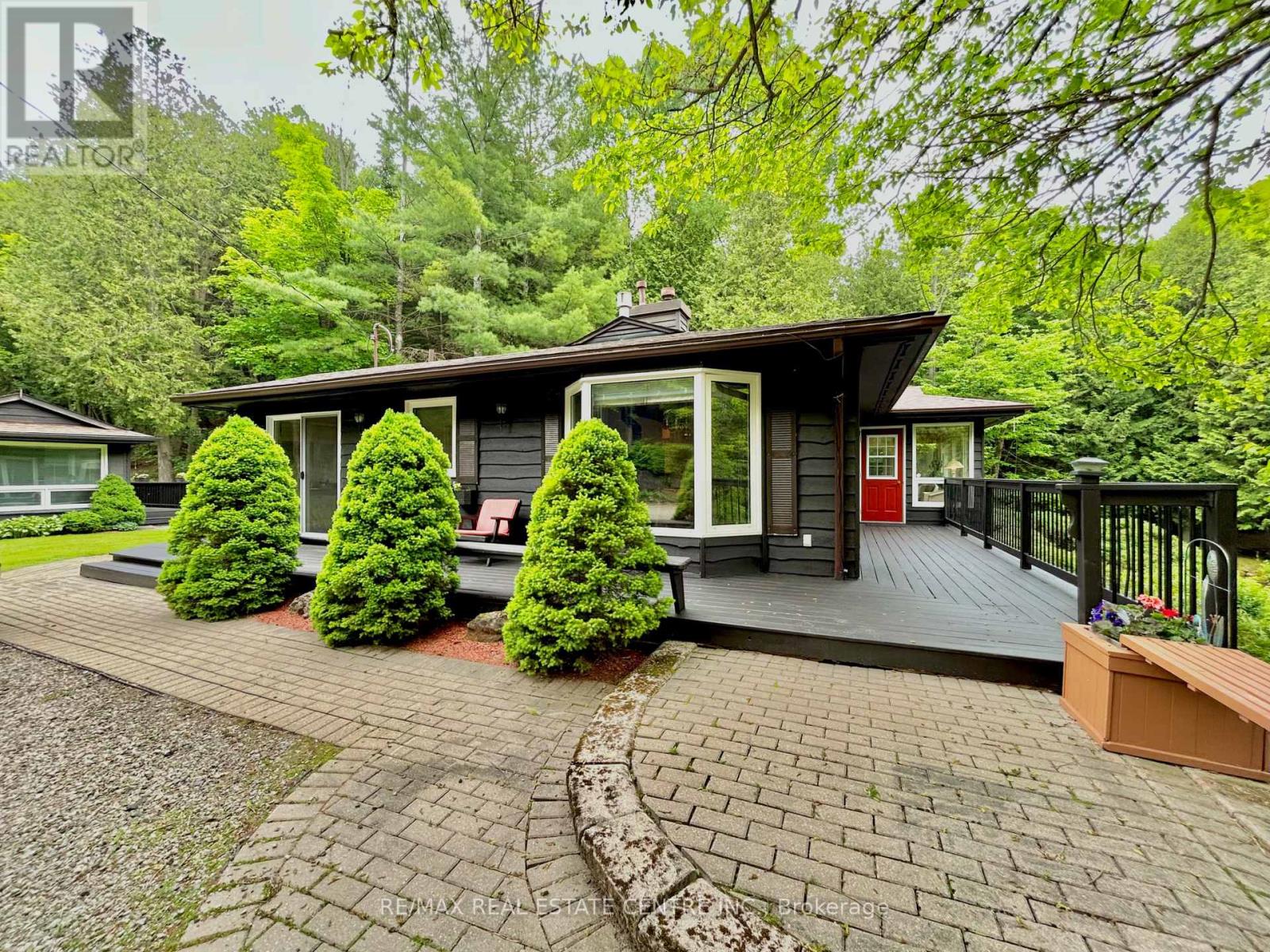 677303 Centre Road, Mulmur, Ontario  L9V 0E5 - Photo 2 - X12213702