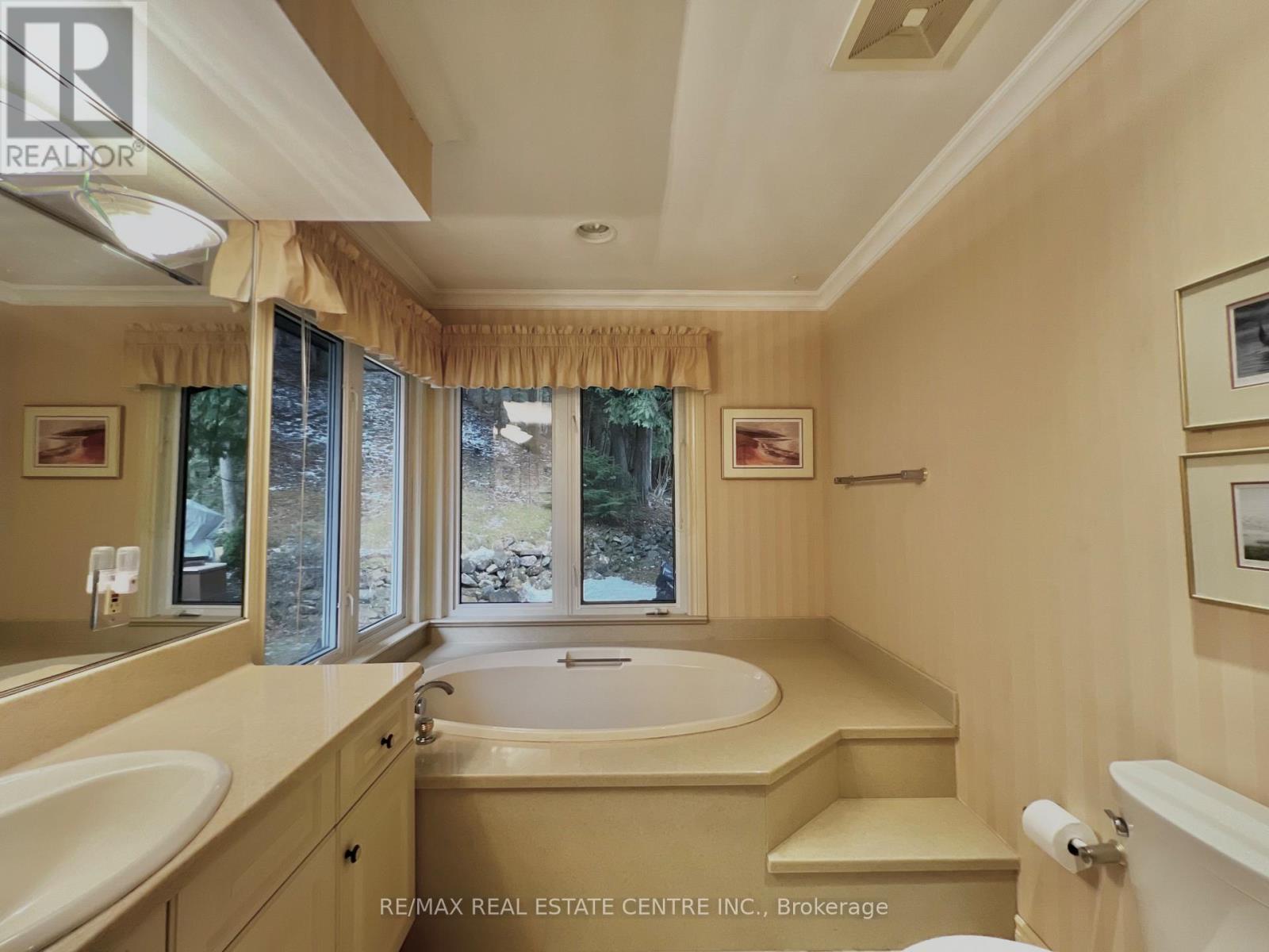 677303 Centre Road, Mulmur, Ontario  L9V 0E5 - Photo 24 - X12213702