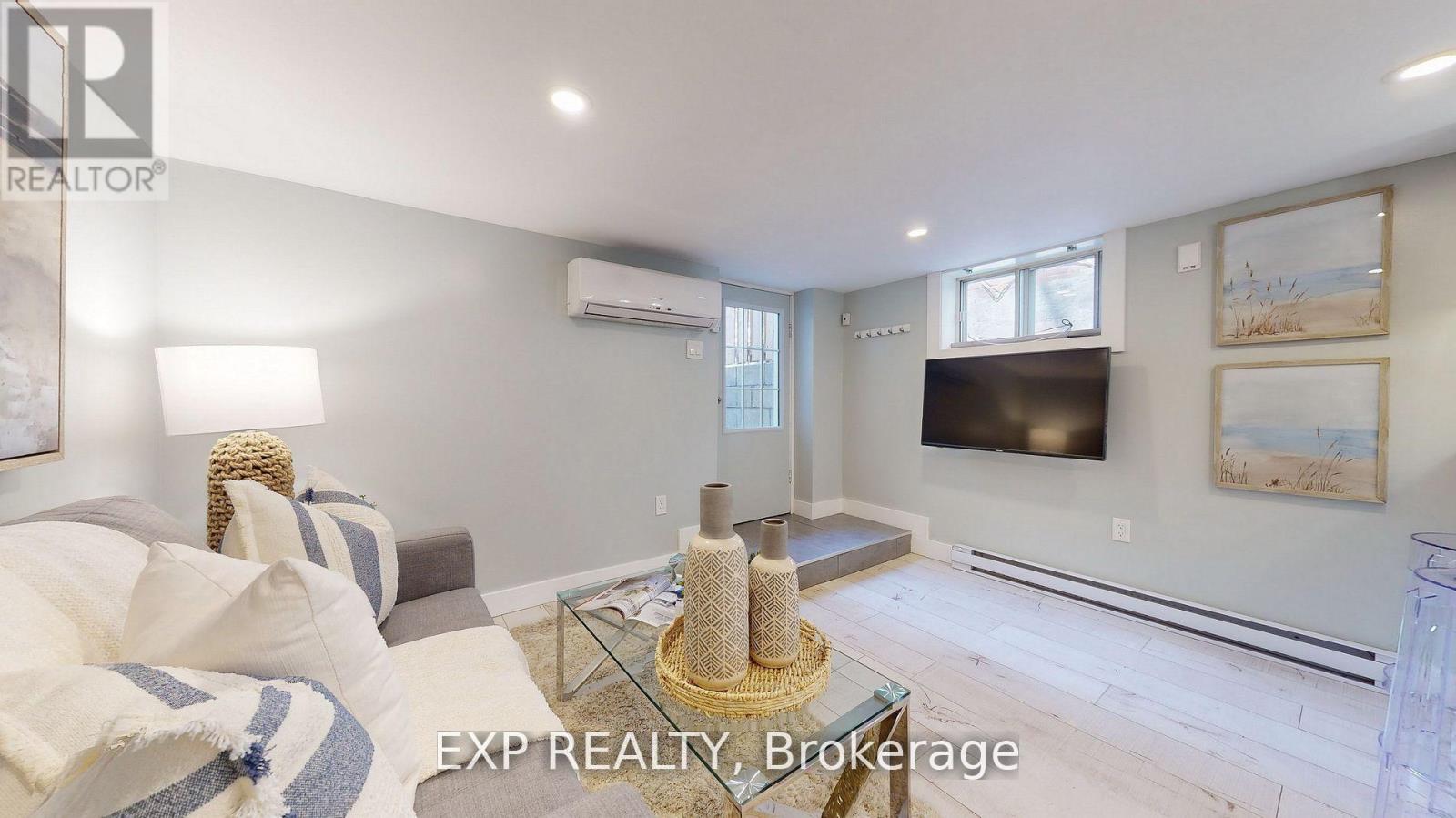 C - 122 Parkmount Road, Toronto, Ontario  M4J 4V4 - Photo 8 - E11945487