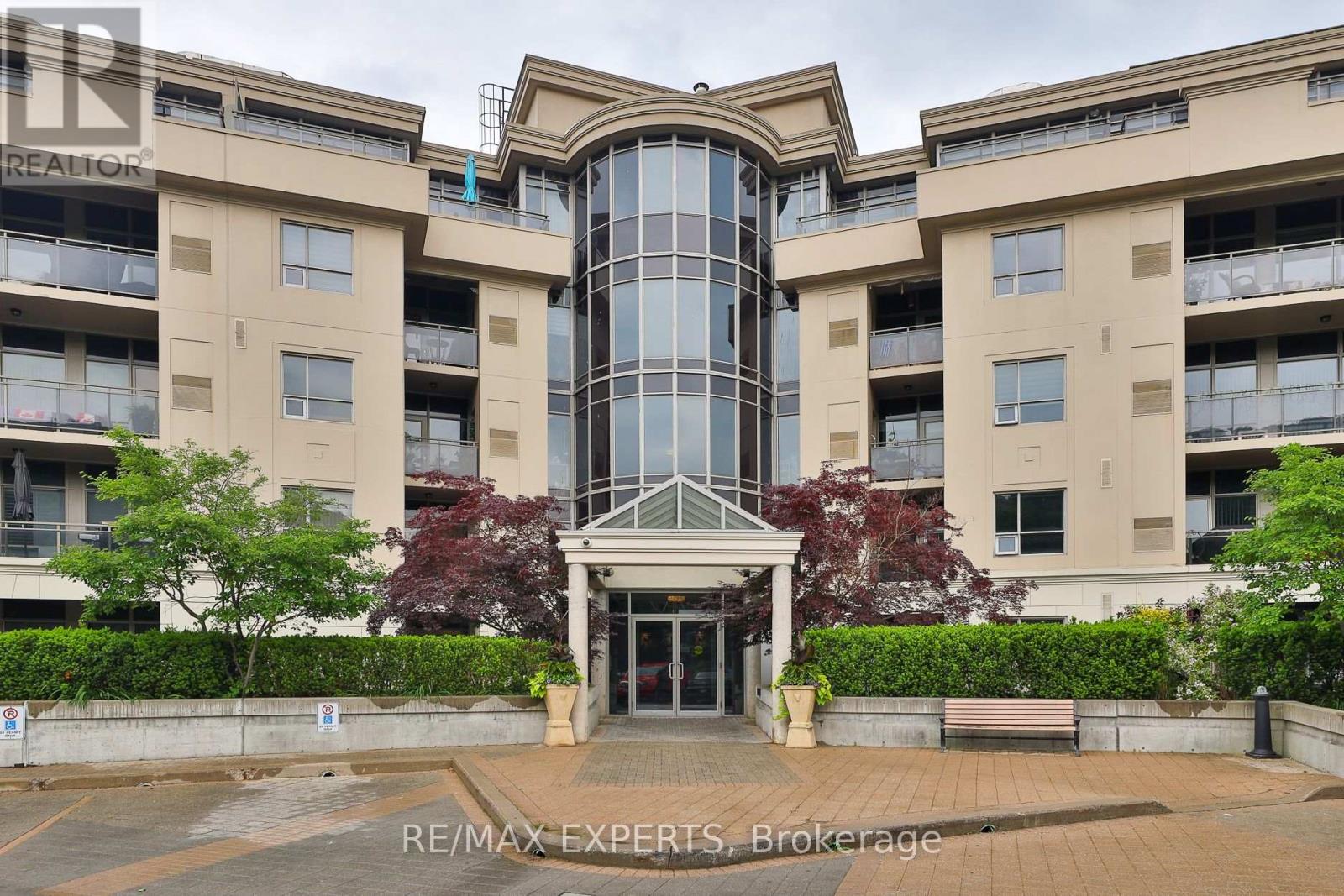 319 - 8201 ISLINGTON AVENUE, Vaughan, Ontario