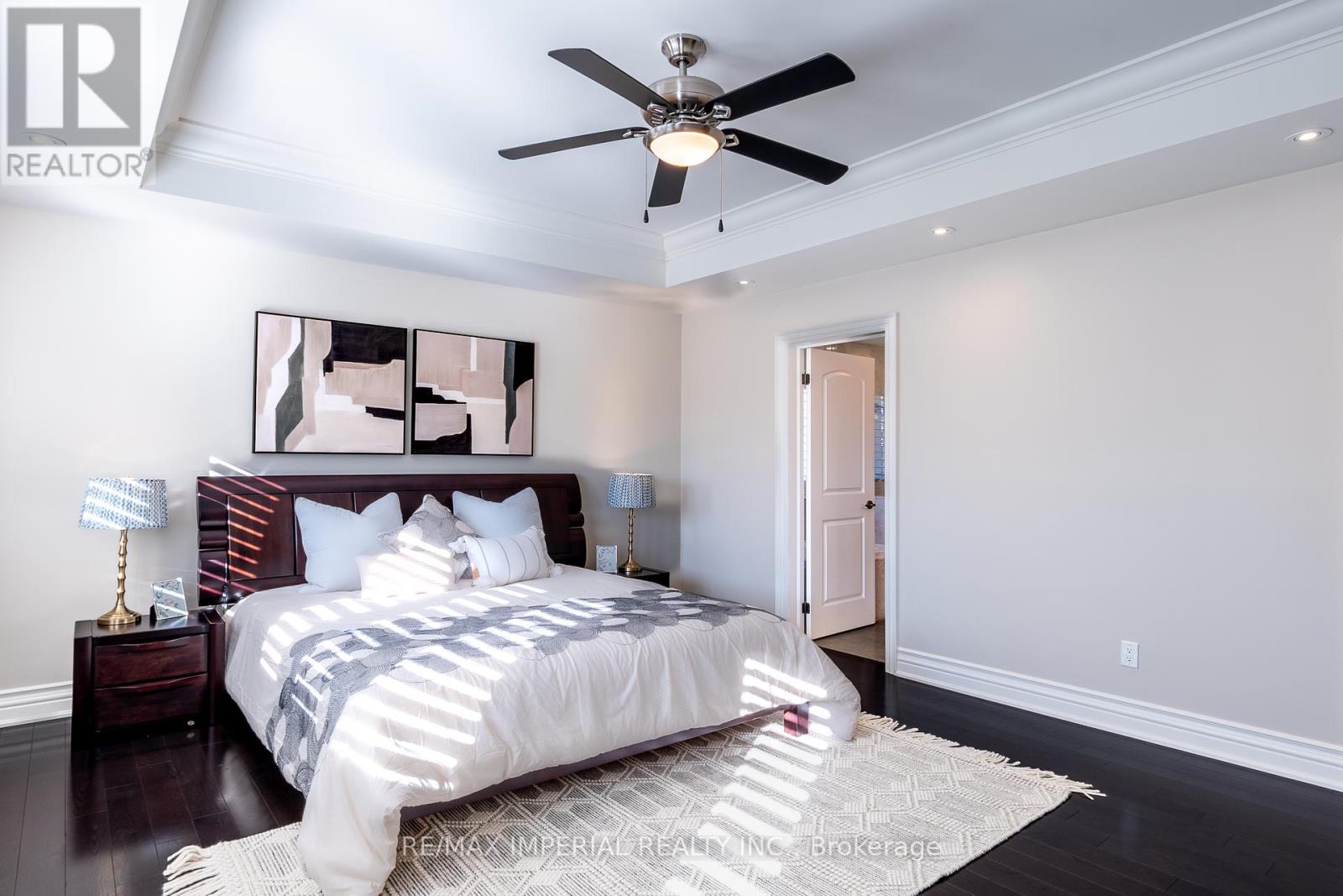 418 Queen Mary Drive Sw, Oakville, Ontario  L6K 3M1 - Photo 19 - W12158273