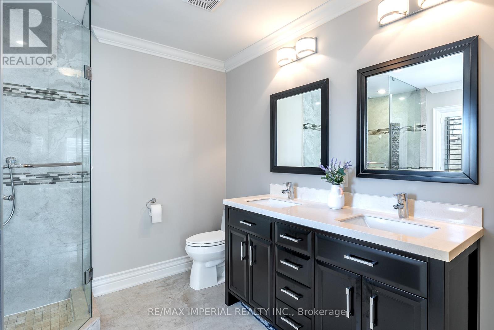 418 Queen Mary Drive Sw, Oakville, Ontario  L6K 3M1 - Photo 20 - W12158273