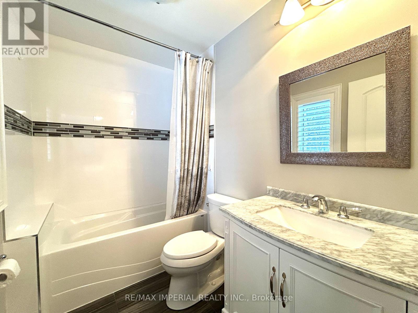 418 Queen Mary Drive Sw, Oakville, Ontario  L6K 3M1 - Photo 28 - W12158273