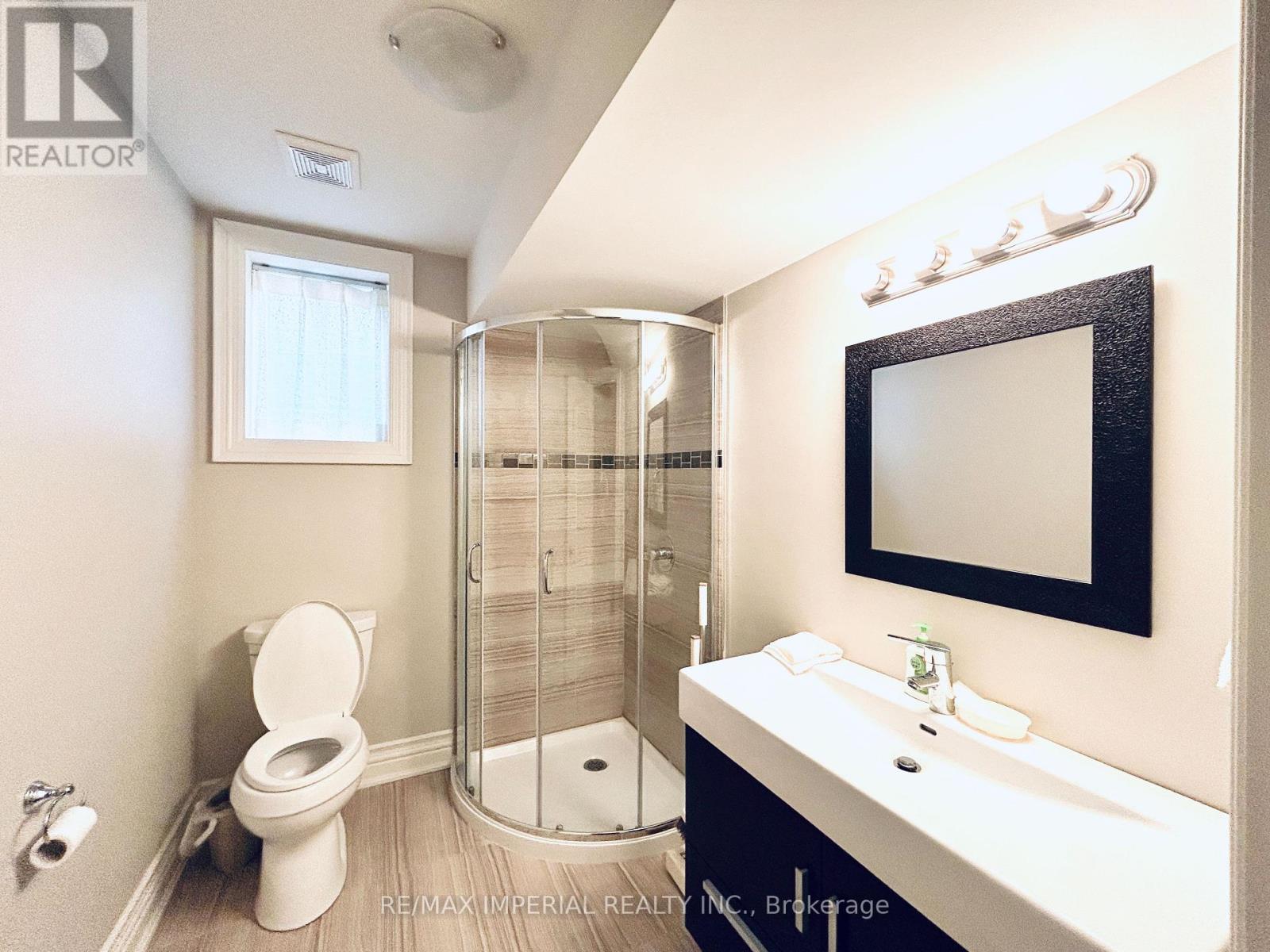 418 Queen Mary Drive Sw, Oakville, Ontario  L6K 3M1 - Photo 34 - W12158273