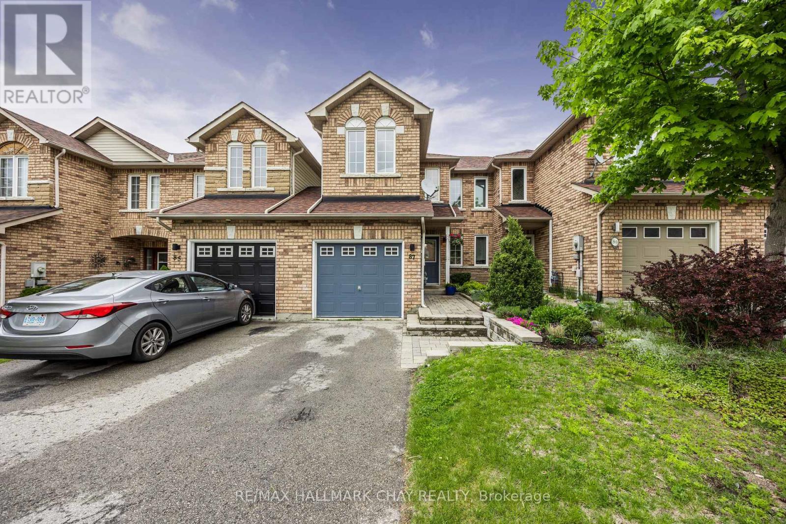 87 Hawthorne Crescent, Barrie, Ontario  L4N 9Y8 - Photo 2 - S12207880