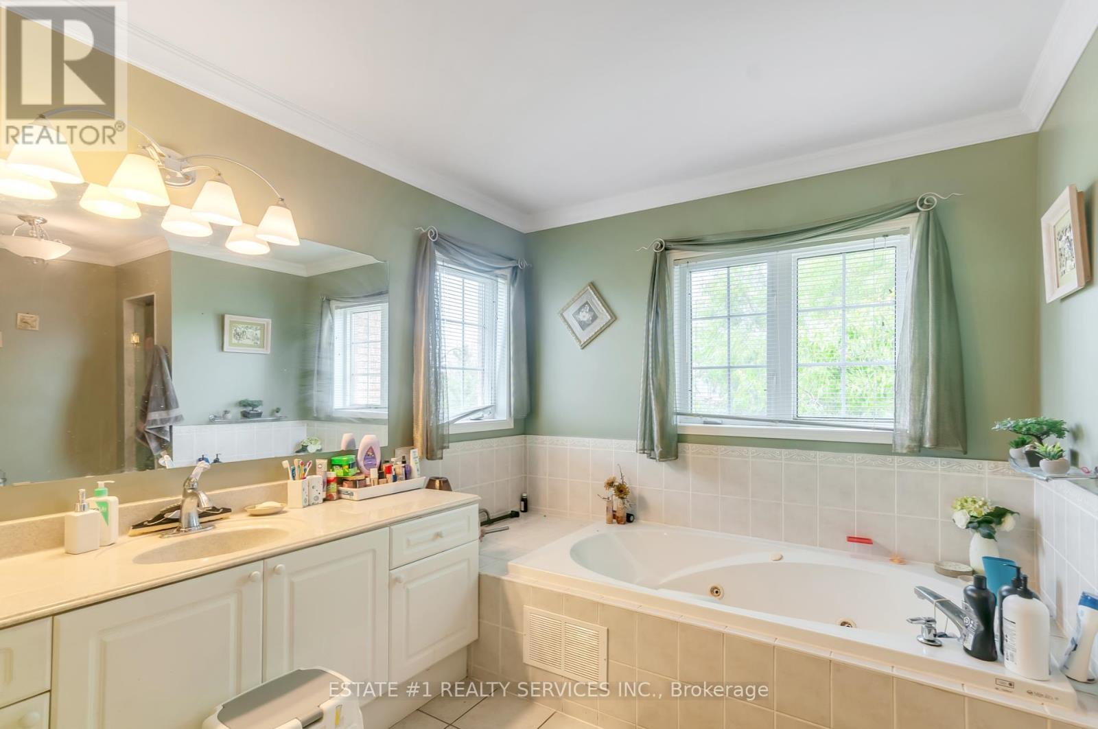 1 Harthill Court, Brampton, Ontario  L7A 2N9 - Photo 36 - W12186848