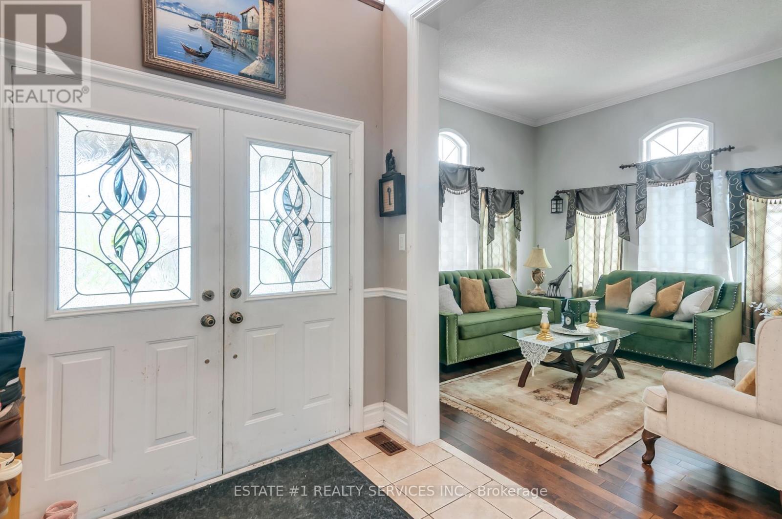 1 Harthill Court, Brampton, Ontario  L7A 2N9 - Photo 6 - W12186848