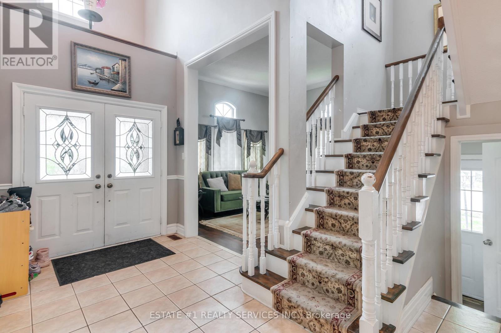 1 Harthill Court, Brampton, Ontario  L7A 2N9 - Photo 7 - W12186848