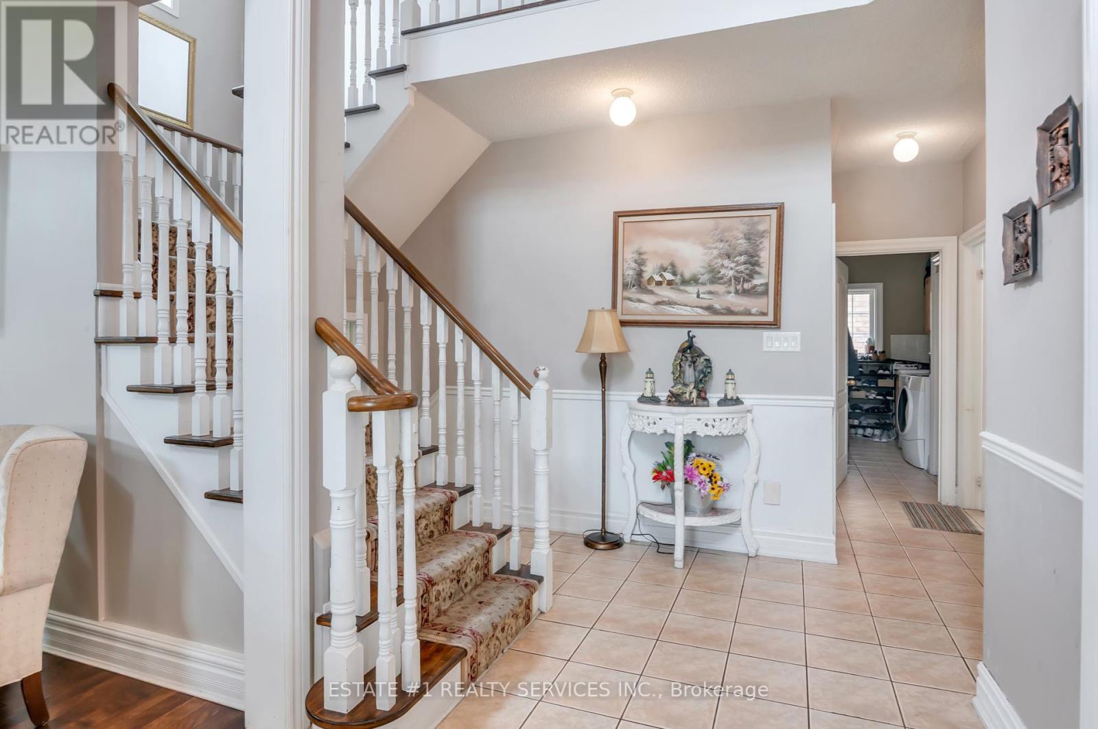 1 Harthill Court, Brampton, Ontario  L7A 2N9 - Photo 4 - W12186848