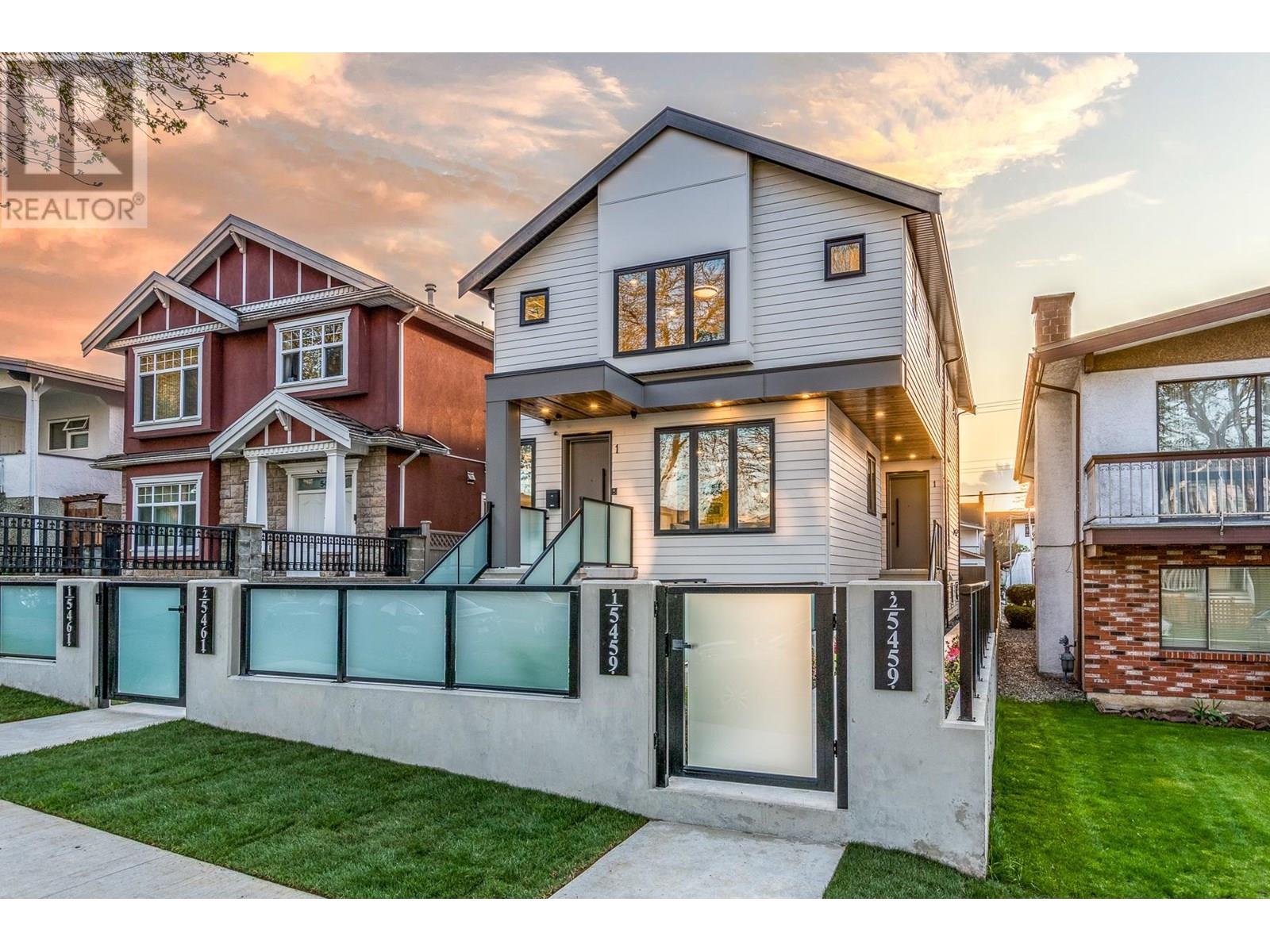 1 5459 RHODES STREET, Vancouver, British Columbia