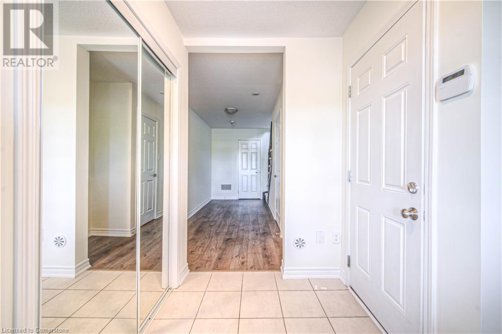 13 Outlook Terrace, Kitchener, Ontario  N2R 0K6 - Photo 7 - 40740095