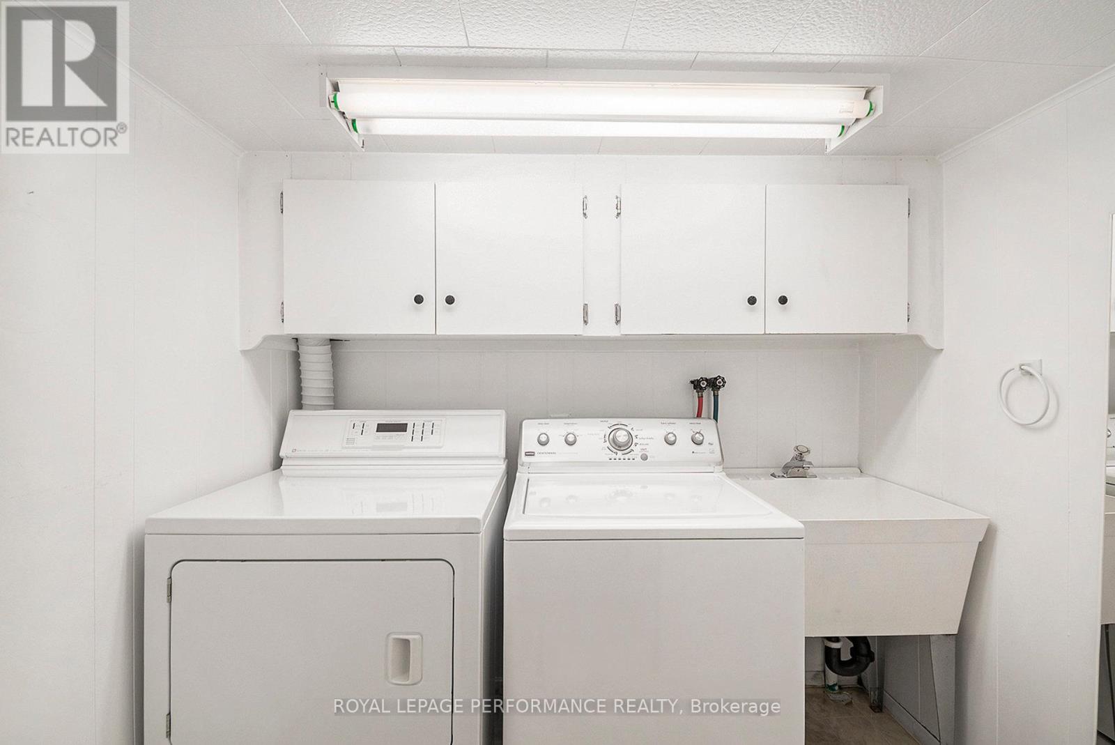 393 Allen Boulevard, Ottawa, Ontario  K1P 7B6 - Photo 24 - X12210609