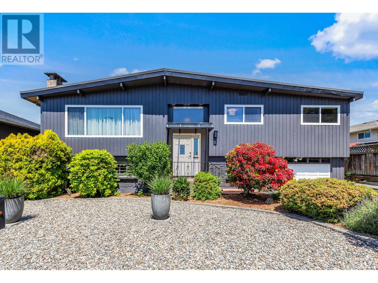 805 Everett Crescent, Burnaby, British Columbia  V5A 2N3 - Photo 1 - R3014346