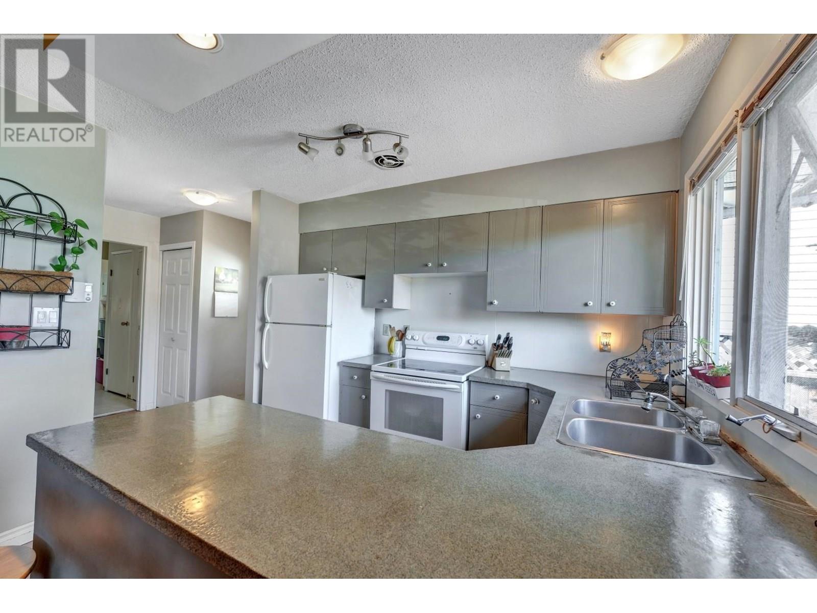 12235 Mcmyn Avenue, Pitt Meadows, British Columbia  V3Y 1C8 - Photo 10 - R3014376