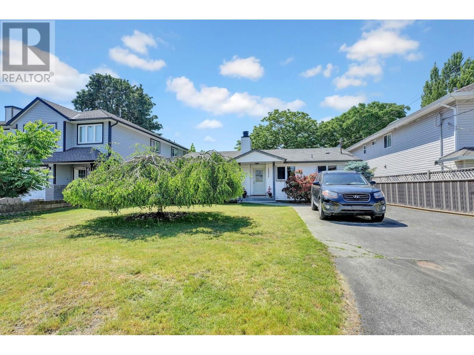 12235 Mcmyn Avenue, Pitt Meadows, British Columbia  V3Y 1C8 - Photo 3 - R3014376
